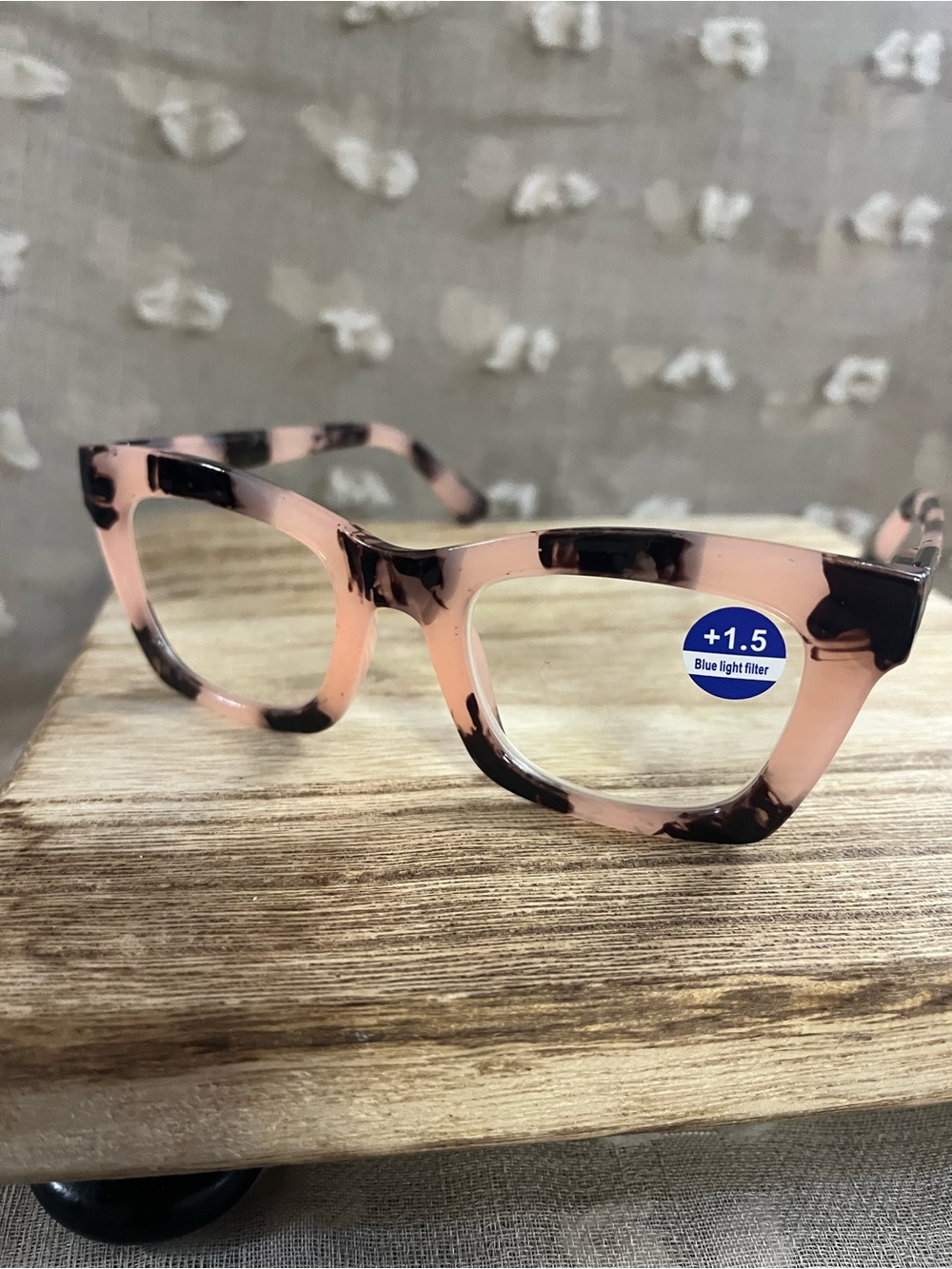 Marbled chunky frame readers